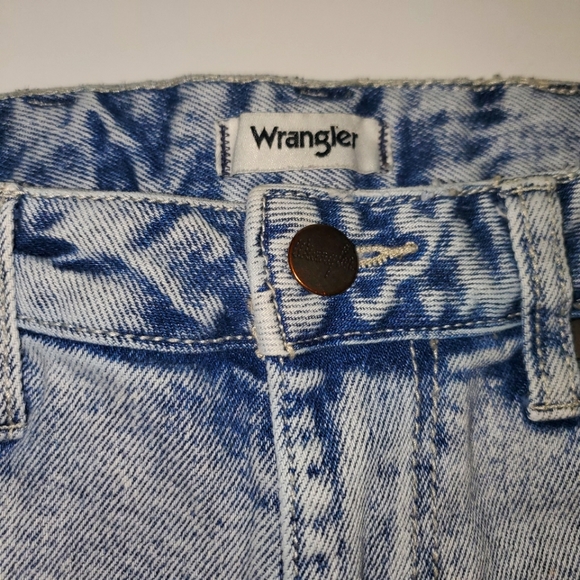 Wrangler cut off jean shorts - Picture 2 of 3